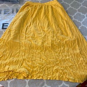 SHEIN SKIRT YELLOW MEDIUM